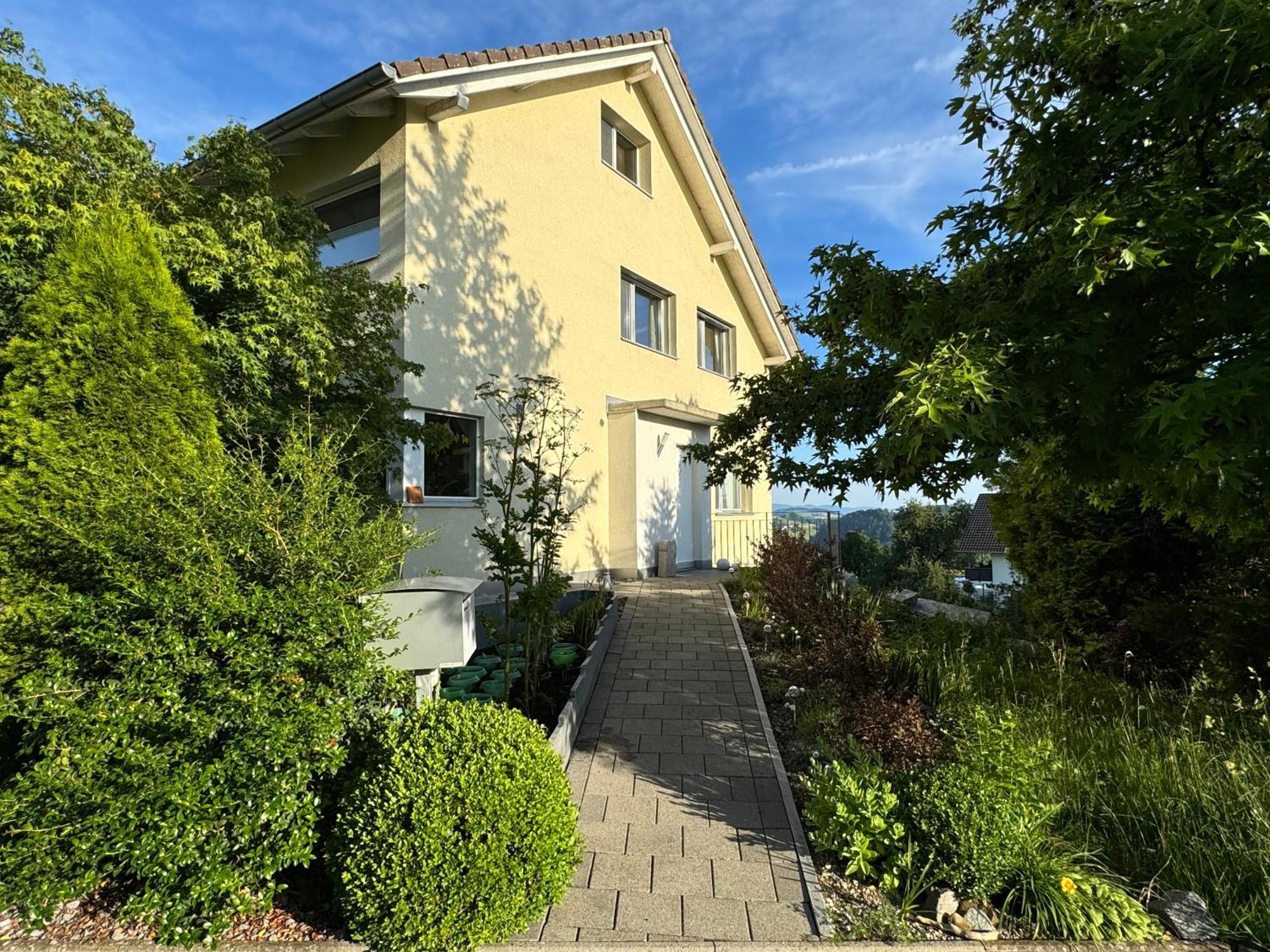 Villa Modern Ufhusen Kültér fotó